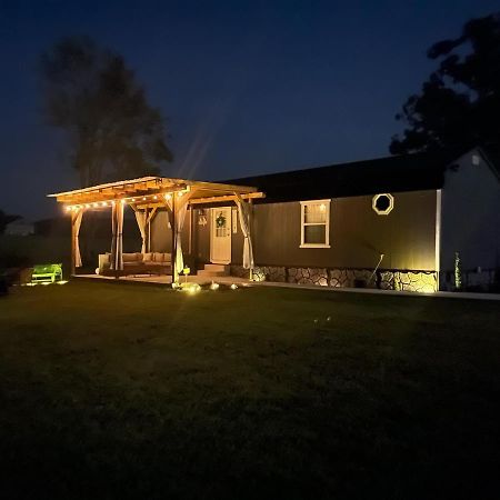 Little House By The Pond Villa Oneida Exterior photo